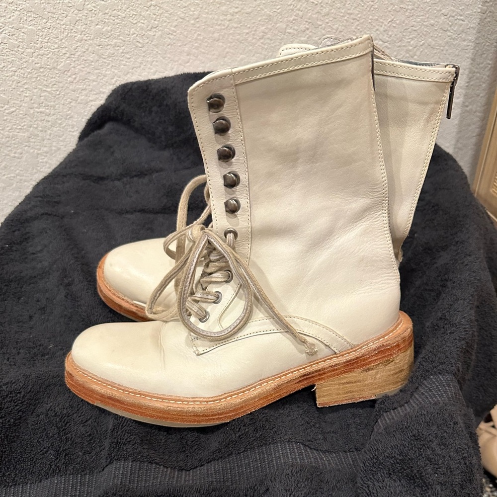Free People Santa Fe Lace Up Boot in Ecru Size 8.5 (39)